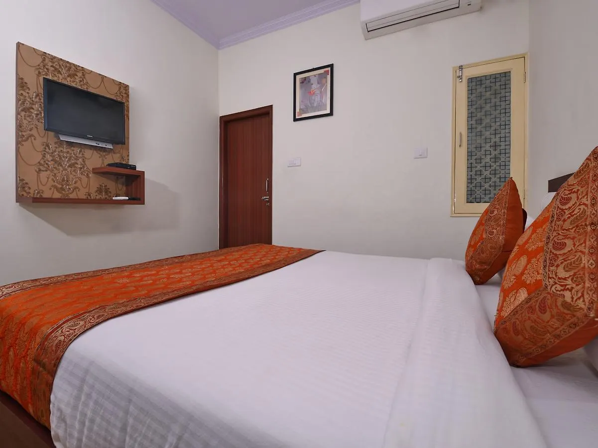 Oyo 14571 Century Plaza Hotel Varanasi