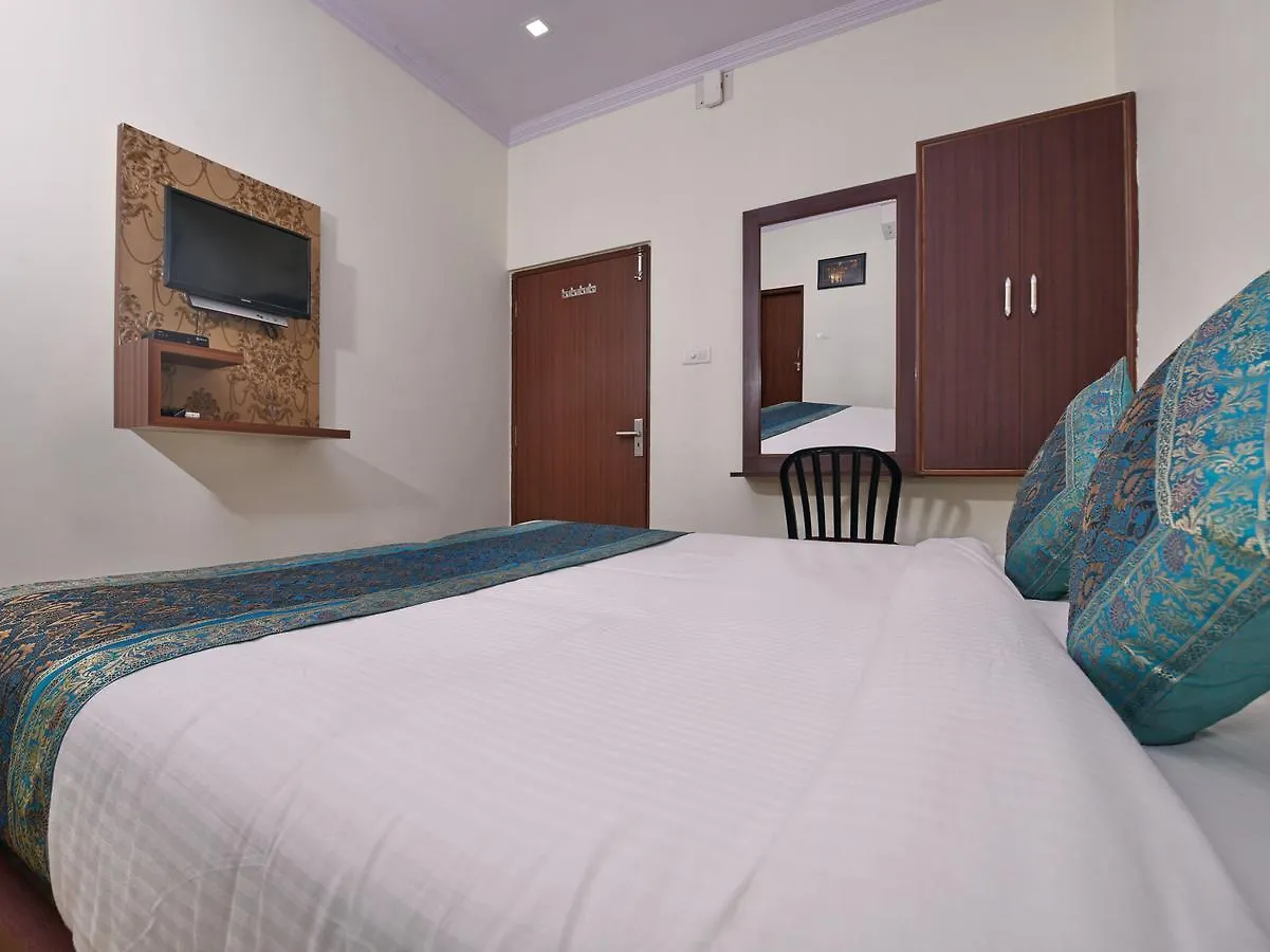 Oyo 14571 Century Plaza Hotel Varanasi 0*,  India
